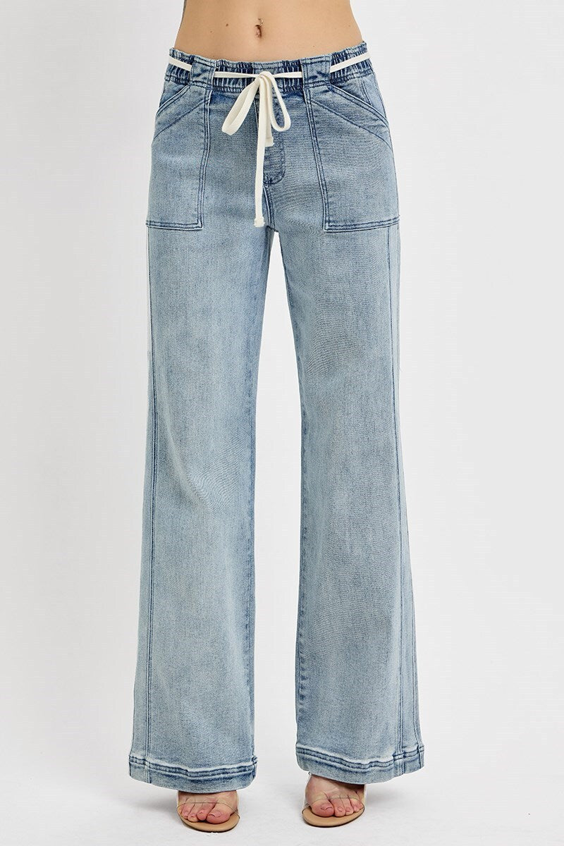 PRE-ORDER : HIGH RISE CROP STRAIGHT PULL ON JEANS